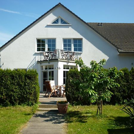 Pension Zum Leuchtturm Bastorf Exterior photo