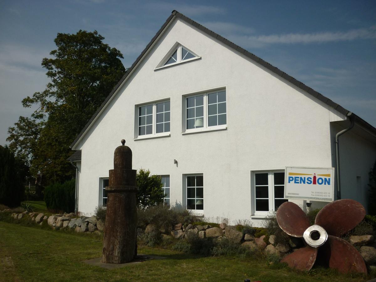 Pension Zum Leuchtturm Bastorf Exterior photo